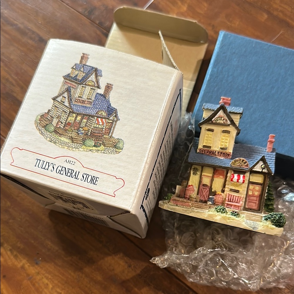 The Americana Collection Liberty Falls Tullys General Store AH22 1993 Vintage
